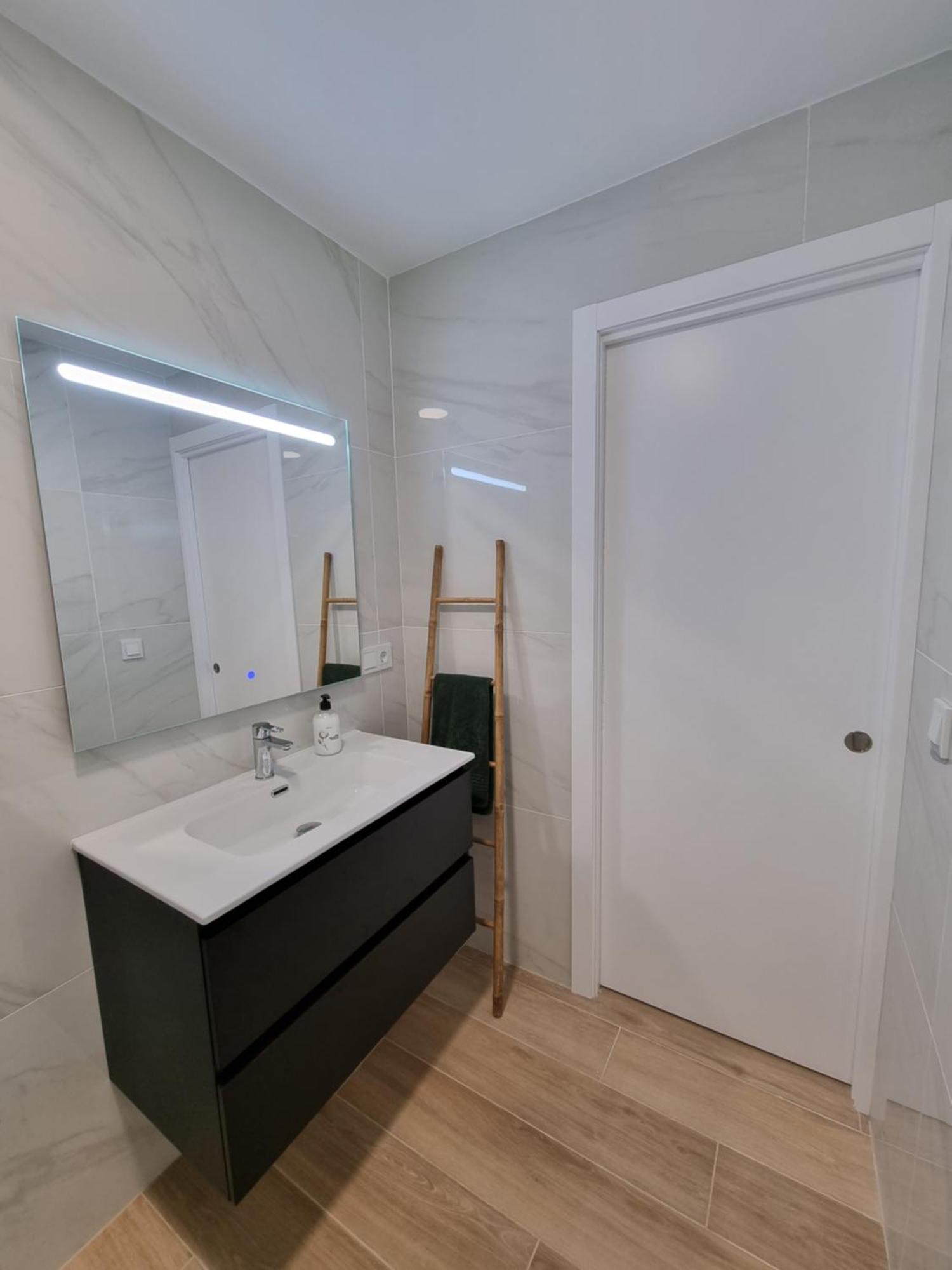 Apartamento Playa Victoria I Кадис Экстерьер фото